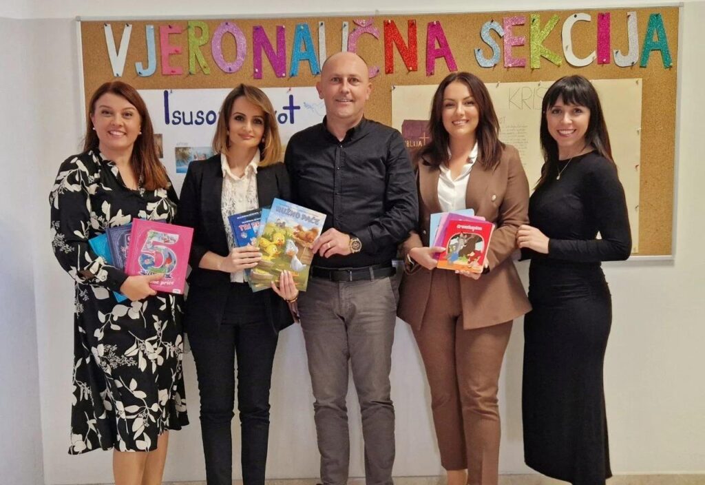 Humanitarna akcija „Otvori knjigu, zatvori ekran“. Humanitarna akcija „Otvori knjigu, zatvori ekran“.