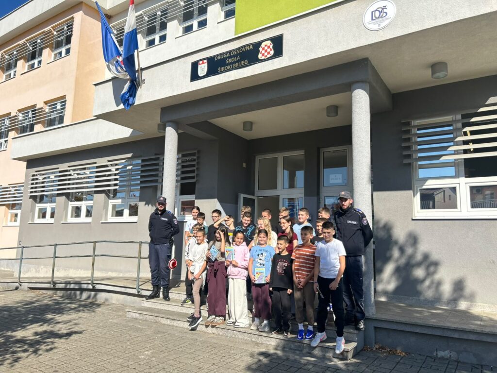 EDUKACIJA UČENIKA „SIGURNOST U PROMETU”